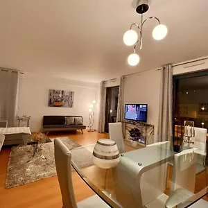 luxury-castle-view.hotels-lisbon-portugal.com/